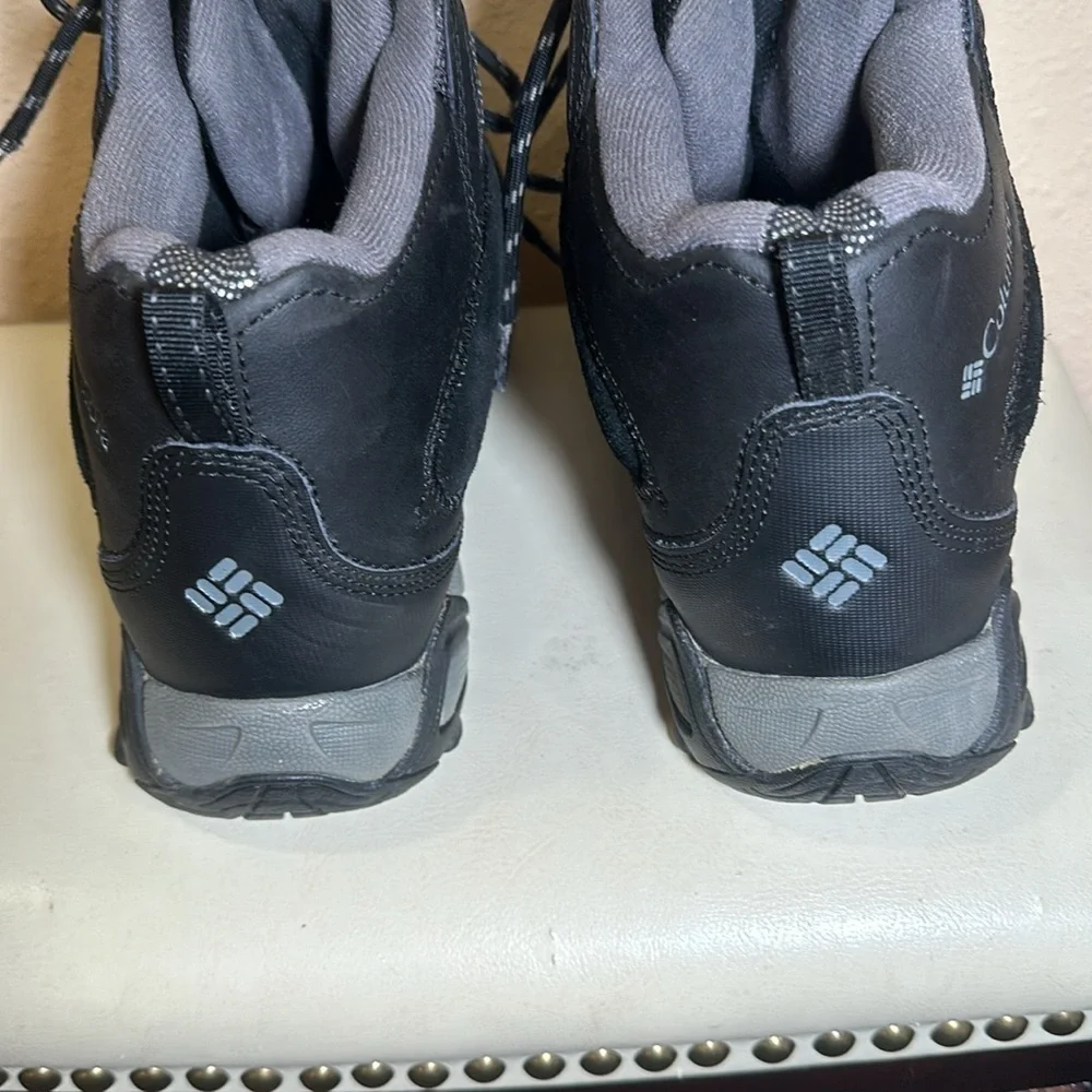 Columbia boots size 10